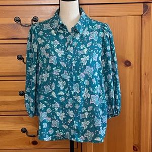 M, lovely green blouse